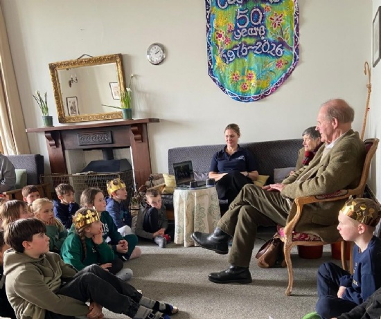 King's Park children meet celebrated author Sir Michael Morpurgo